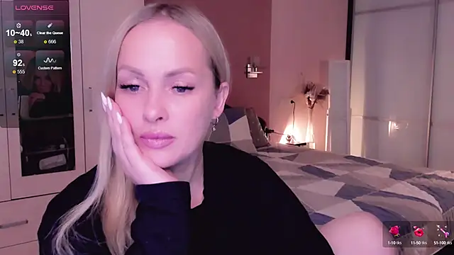 Libby Nora online show from 10/15/25, 09:09