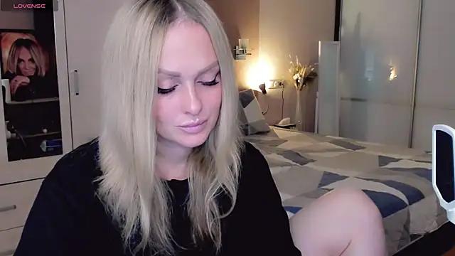 Libby Nora online show from 10/22/25, 10:59