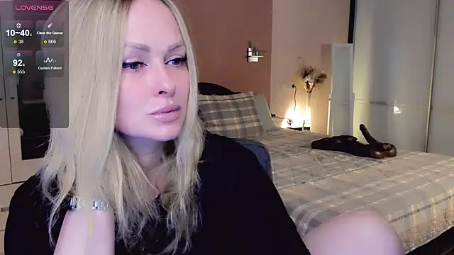 Libby Nora online show from 11/07/25, 09:42