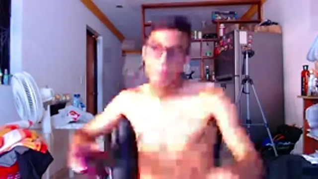 Snapshot of Lion_Grrr chatting on 11/20/25, 02:06 Lion Grrr online show from 11/20/25, 02:06