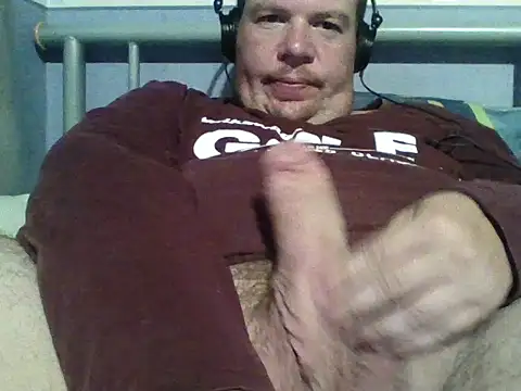 Snapshot of thickdick12331 chatting on 10/08/25, 07:22 thickdick12331 online show from 10/08/25, 07:22
