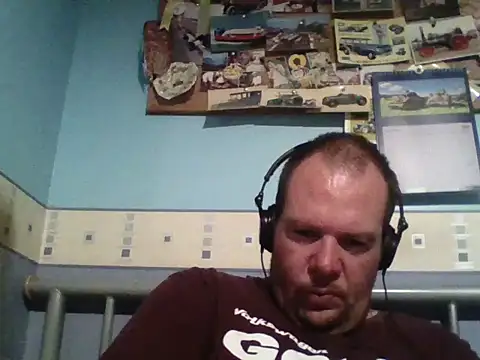 thickdick12331 online show from 10/17/25, 09:06