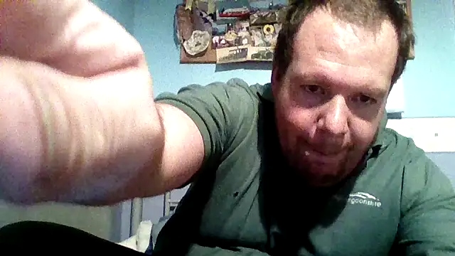 thickdick12331 online show from 12/01/25, 07:52