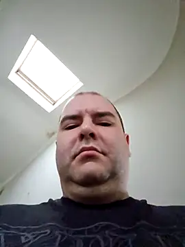 Snapshot of Andrew1900529 chatting on 02/25/25, 05:52 Andrew1900529 online show from 02/25/25, 05:52