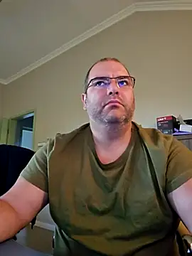 Snapshot of Andrew1900529 chatting on 09/16/25, 04:35 Andrew1900529 online show from 09/16/25, 04:35