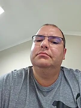 Snapshot of Andrew1900529 chatting on 09/18/25, 10:28 Andrew1900529 online show from 09/18/25, 10:28