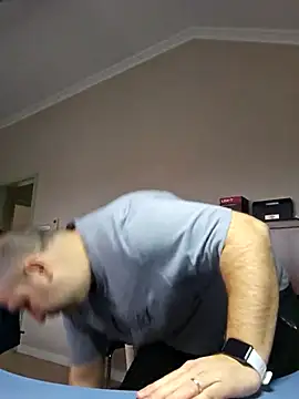 Andrew1900529 online show from 11/28/25, 08:06