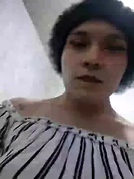 Snapshot of LUNAdeMARTE chatting on 01/11/25, 01:27 LUNAdeMARTE online show from 01/11/25, 01:27