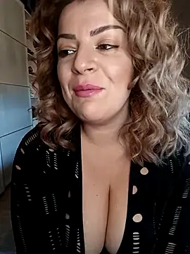 Snapshot of minerva_ chatting on 11/18/25, 02:54 minerva online show from 11/18/25, 02:54