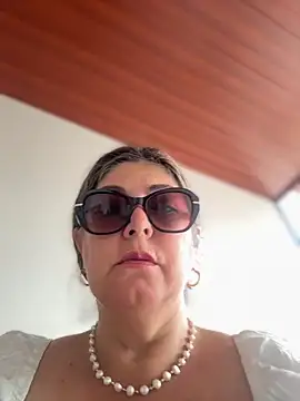 Snapshot of emma_tour chatting on 11/03/25, 03:13 emma tour online show from 11/03/25, 03:13