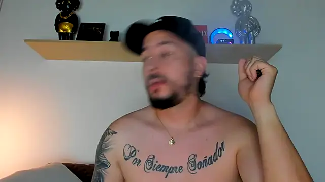 camilo restrepo21 online show from 01/13/25, 12:30