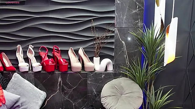 MistressDarsy online show from 02/20/25, 08:36