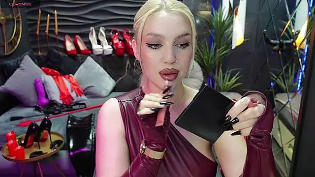 MistressDarsy online show from 02/23/25, 09:44