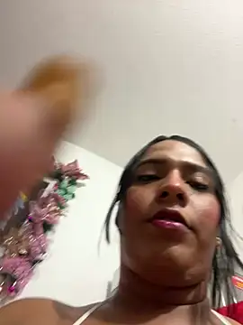 Snapshot of Newshantal_ chatting on 01/02/25, 02:54 Newshantal online show from 01/02/25, 02:54