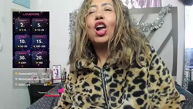 Snapshot of matureluna chatting on 02/19/25, 10:42 matureluna online show from 02/19/25, 10:42