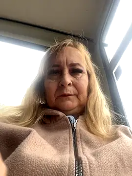 Irina2909xh online show from 11/12/25, 12:16