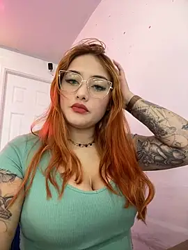 Snapshot of Tulipa_ chatting on 03/04/25, 08:38 Tulipa online show from 03/04/25, 08:38