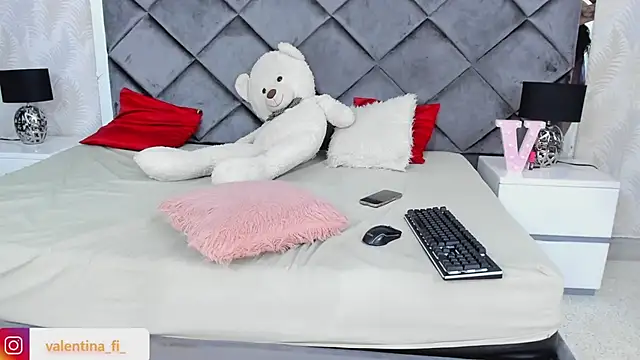 Snapshot of valentina_fi chatting on 01/30/25, 12:27 valentina fi online show from 01/30/25, 12:27