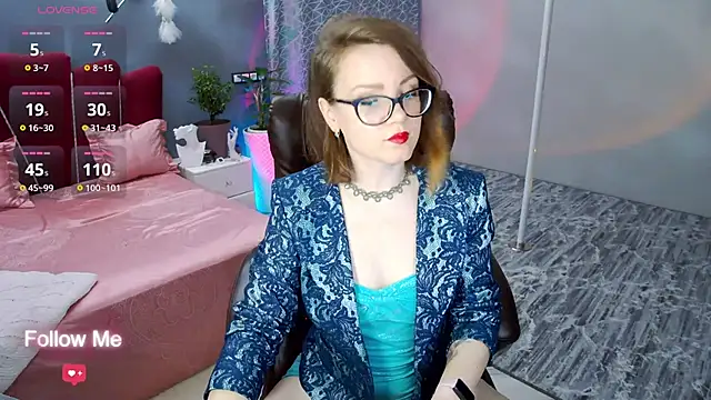 Snapshot of AngelaWhiti chatting on 12/15/24, 03:42 AngelaWhiti online show from 12/15/24, 03:42