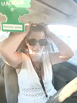 Snapshot of jennylovence chatting on 09/18/25, 06:04 jennylovence online show from 09/18/25, 06:04