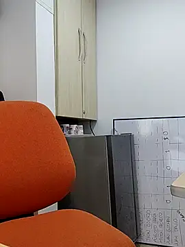 Snapshot of Business_dickkk chatting on 02/20/25, 01:19 Business dickkk online show from 02/20/25, 01:19