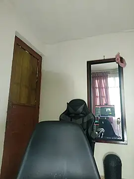 Snapshot of Mariana_444 chatting on 02/22/25, 01:57 Mariana 444 online show from 02/22/25, 01:57