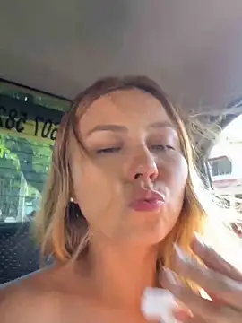 Snapshot of Brittanyrosexx chatting on 01/11/25, 07:49 Brittanyrosexx online show from 01/11/25, 07:49