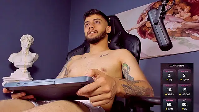 Snapshot of alessandro_duty chatting on 12/14/24, 12:22 alessandro duty online show from 12/14/24, 12:22