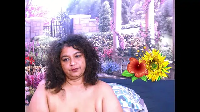 Snapshot of indianstar75 chatting on 02/11/25, 09:53 indianstar75 online show from 02/11/25, 09:53