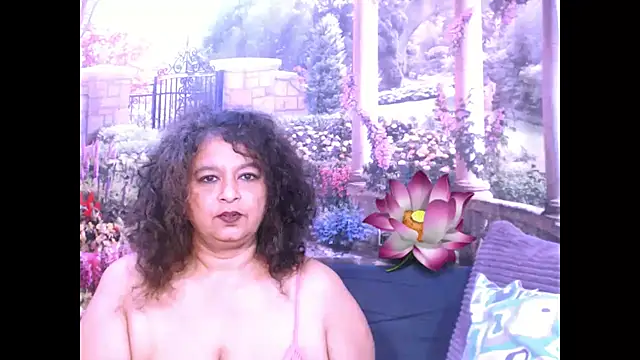 Snapshot of indianstar75 chatting on 02/20/25, 06:17 indianstar75 online show from 02/20/25, 06:17