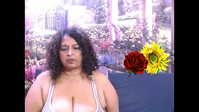 Snapshot of indianstar75 chatting on 02/21/25, 05:53 indianstar75 online show from 02/21/25, 05:53