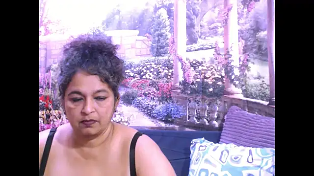 Snapshot of indianstar75 chatting on 02/27/25, 05:36 indianstar75 online show from 02/27/25, 05:36
