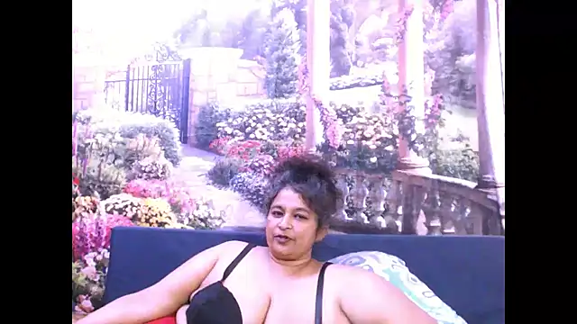 Snapshot of indianstar75 chatting on 02/27/25, 08:53 indianstar75 online show from 02/27/25, 08:53