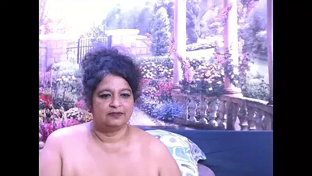 Snapshot of indianstar75 chatting on 03/08/25, 01:28 indianstar75 online show from 03/08/25, 01:28