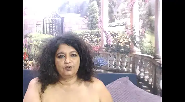 Snapshot of indianstar75 chatting on 03/08/25, 09:06 indianstar75 online show from 03/08/25, 09:06