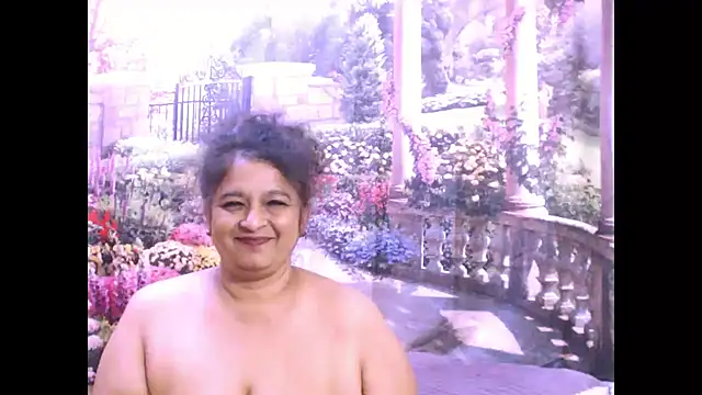 Snapshot of indianstar75 chatting on 03/11/25, 10:20 indianstar75 online show from 03/11/25, 10:20
