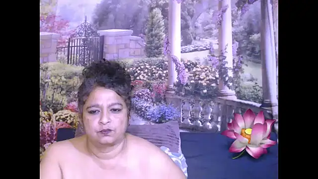 Snapshot of indianstar75 chatting on 03/22/25, 12:49 indianstar75 online show from 03/22/25, 12:49