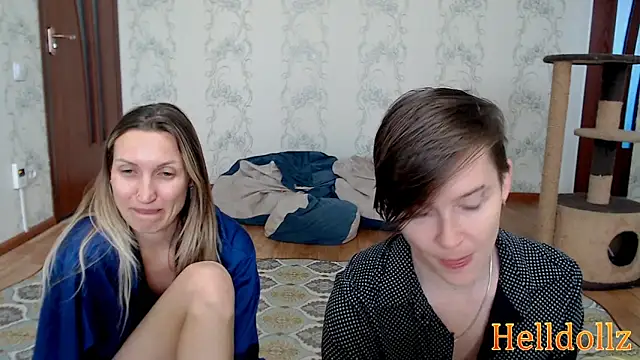 Snapshot of Helldollz chatting on 12/11/24, 09:30 Helldollz online show from 12/11/24, 09:30