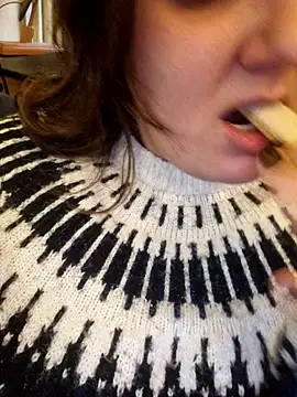 Snapshot of Cutegirlforyou chatting on 02/09/25, 10:42 Cutegirlforyou online show from 02/09/25, 10:42