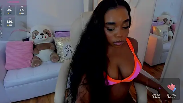 Snapshot of zobe_love chatting on 01/08/25, 08:07 zobe love online show from 01/08/25, 08:07