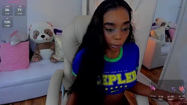 Snapshot of zobe_love chatting on 01/16/25, 05:01 zobe love online show from 01/16/25, 05:01