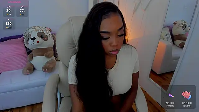 Snapshot of zobe_love chatting on 02/12/25, 04:00 zobe love online show from 02/12/25, 04:00
