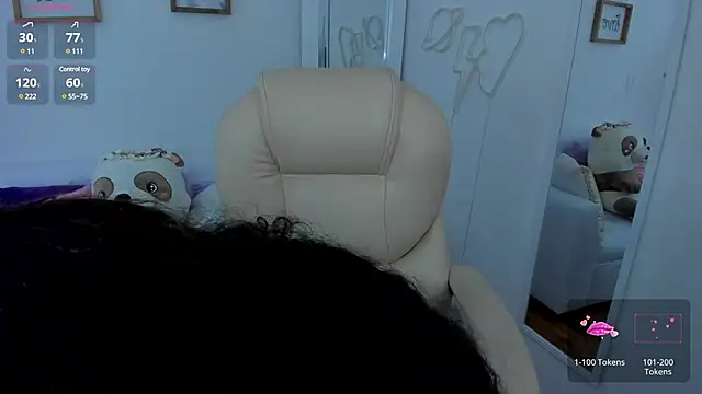 Snapshot of zobe_love chatting on 03/12/25, 04:56 zobe love online show from 03/12/25, 04:56