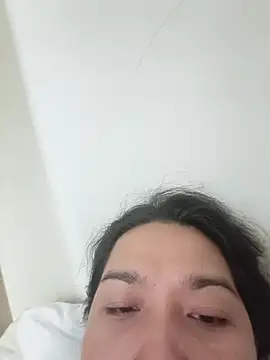 sara kimoo online show from 10/24/25, 01:35