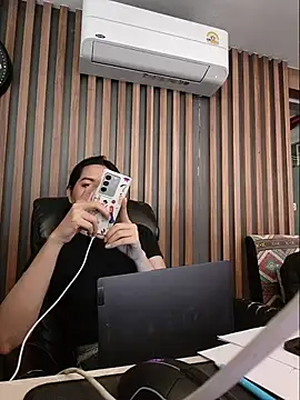 sara kimoo online show from 10/28/25, 10:19