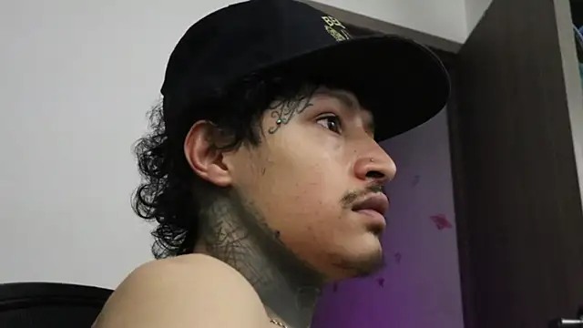 trieone online show from 10/16/25, 11:17