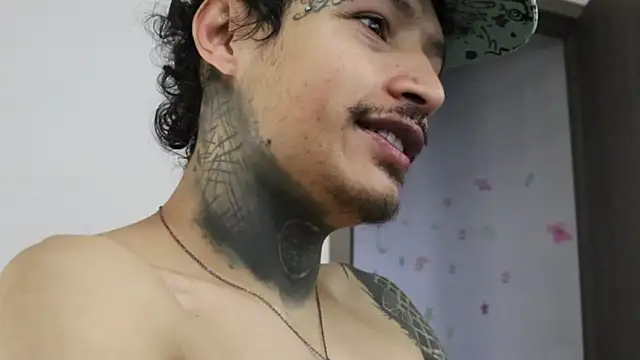 trieone online show from 11/02/25, 10:45