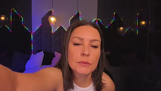 MilenaMellow online show from 10/15/25, 08:31