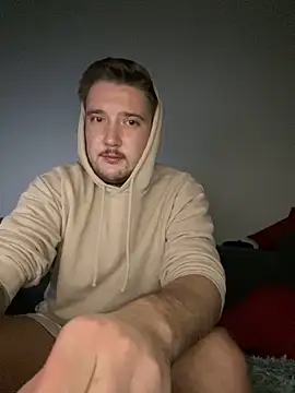 Snapshot of TwopartCuisine chatting on 12/21/24, 06:41 TwopartCuisine online show from 12/21/24, 06:41