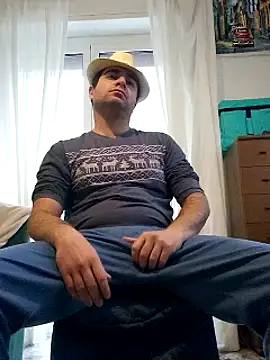 Snapshot of Dharmare@xh chatting on 01/11/25, 09:26 Dharmarexh online show from 01/11/25, 09:26